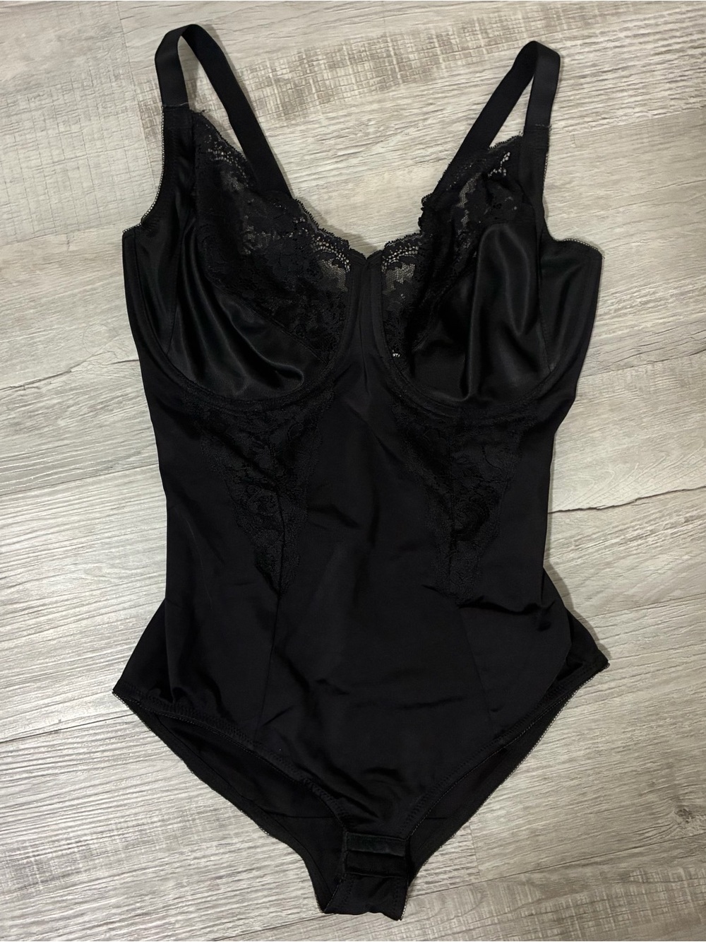 maidenform lace trim bodysuit shapewear